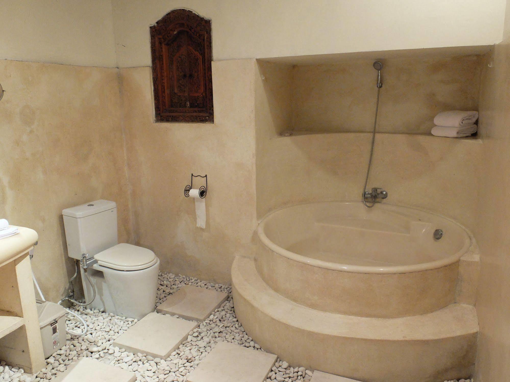 Umah Maya 4*